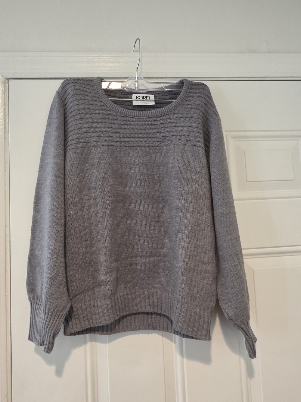 Koret Women's Light Gray Ribbed Yoke Crew Sweater